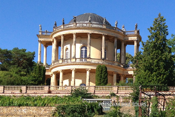 Belvedere auf dem Klausberg Potsdam Fahrradreisen